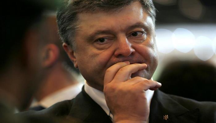 Порошенко ночью вернулся в Киев из отпуска