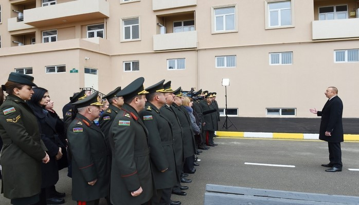 Глава государства: Сегодня примерно 75-80 процентов наших военных городков, воинских частей, военных баз полностью отвечают стандартам