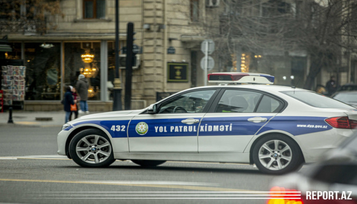 В Баку убрали специальные полицейские посты