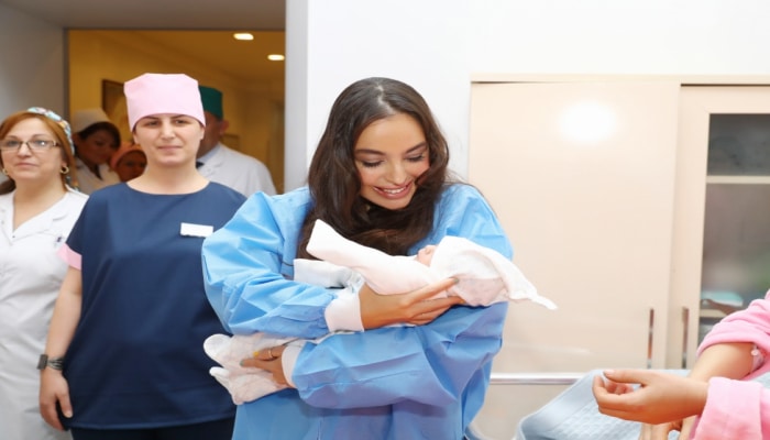 Leyla Əliyeva 3 nömrəli Şəhər Klinik Xəstəxanasının doğum şöbəsində olub