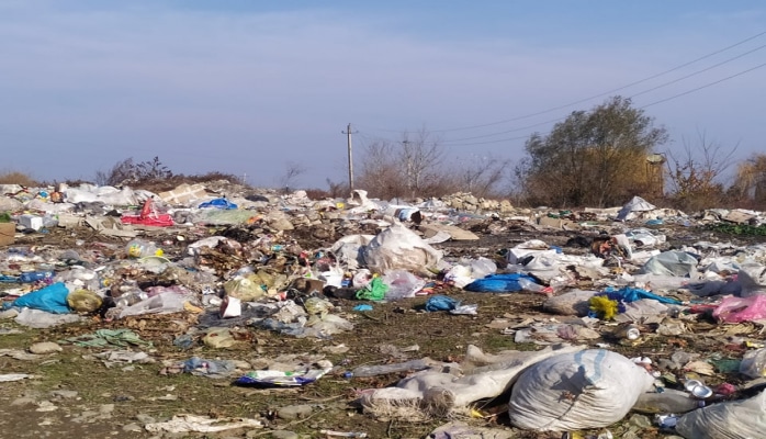 Xaçmazın bu kəndini üfunət bürüyüb