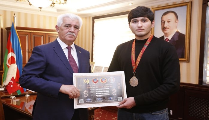 UTECA tələbəsi gümüş medal qazanıb