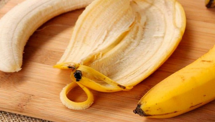 Banan qabığından çox effektli saç maskaları