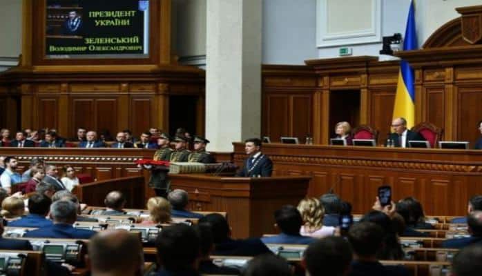 Ukraynada növbədənkənar parlament seçkilərinin tarixi açıqlanıb