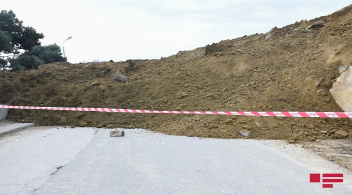 ETSN: Badamdar sürüşmə sahəsindəki çatlarda gözlə görünən artımlar müşahidə olunur