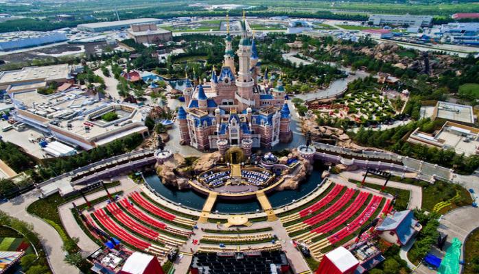 Шанхайский Disneyland закрыли из-за погодных условий