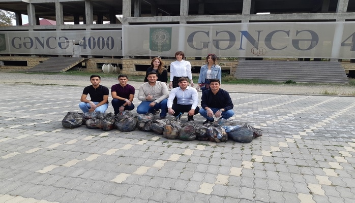 Gəncə gəncləri "Sağlam Gəncə üçün bir gün" adlı ekoloji aksiya keçirib