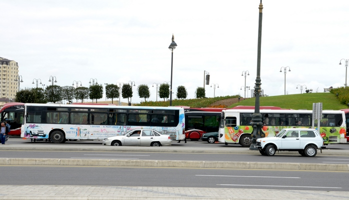 Bütün avtobuslarda isitmə və sərinləşdirmə sistemləri, sürəti məhdudlaşdıran qurğular olacaq