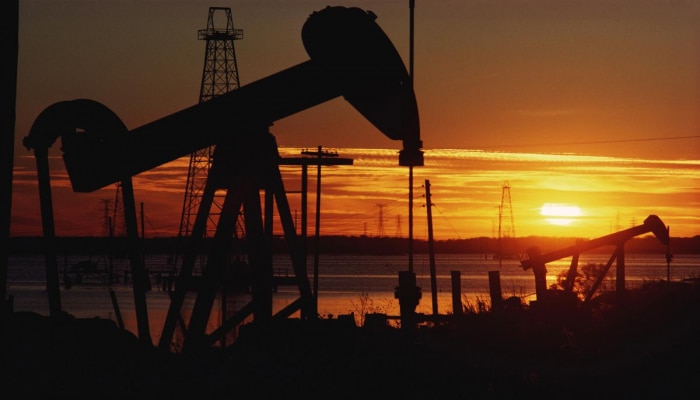 Цена нефти Brent падает более чем на 7%