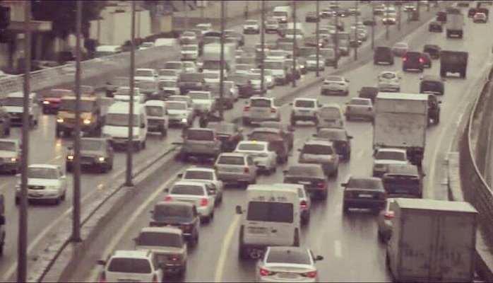 Bakıda bu yollar yenə bağlandı, nəqliyyat iflic oldu