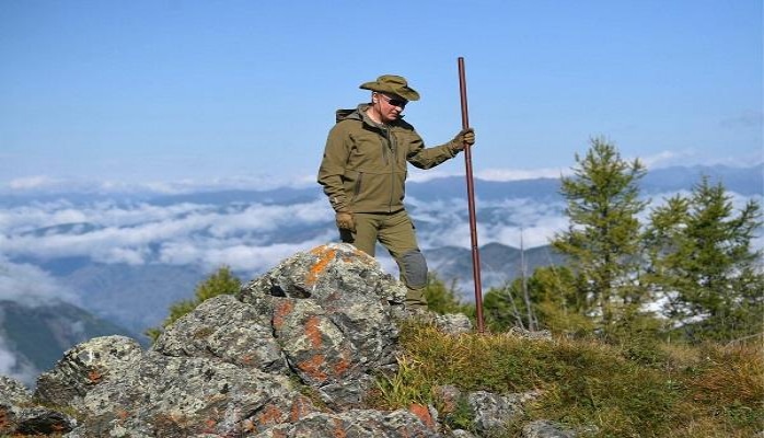 Putin niyə yalnız Rusiyada istirahət edir? - Peskov