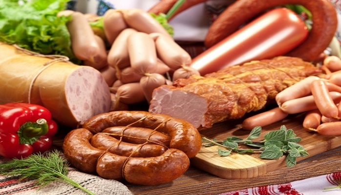 Kolbasa və sosislərin daha bir təhlükəsi açıqlanıb