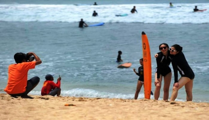 Bali adasına gələn əcnəbi turistlərdən əlavə vergi alınacaq