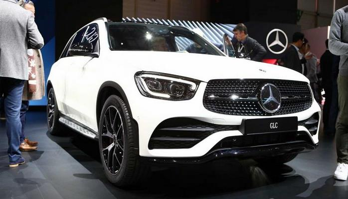 Mercedes показал тизер нового GLC Coupe 2020