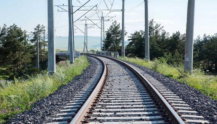 Bakı-Sumqayıt dəmir yolu xətti avtomobil yolu ilə kəsişməyəcək