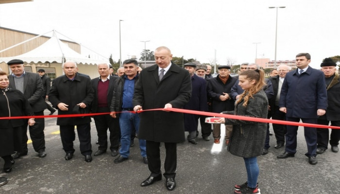 Dövlət başçısı: 'Bütün qəsəbələrdə daxili yollar təmir olunacaq, bərpa ediləcək'