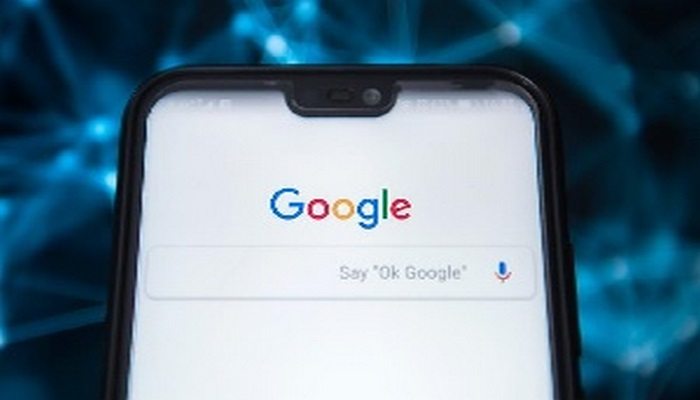 “Google” istifadəçilərin səsli komandalarına qulaq asıldığını etiraf edib