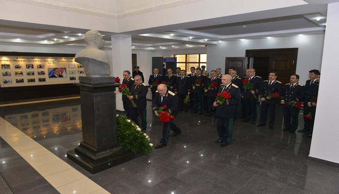 Baş Prokurorluqda ulu öndər Heydər Əliyevin xatirəsinə həsr olunmuş anım mərasimi keçirilib