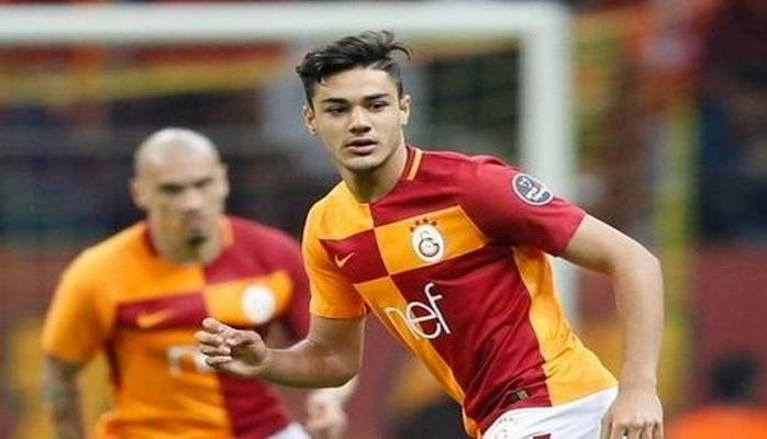 18 yaşlı türk futbolçu Almaniyada tarixə düşdü