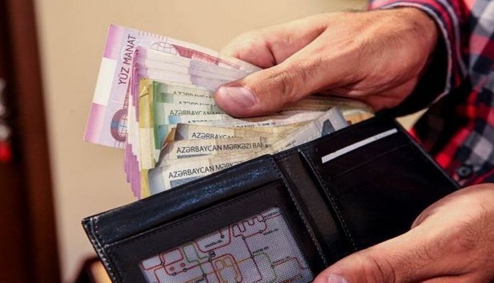 В Азербайджане введен новый штраф - 600 манатов