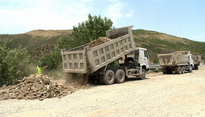 Ağsu rayonunda 15 kilometrlik avtomobil yolu yenidən qurulur