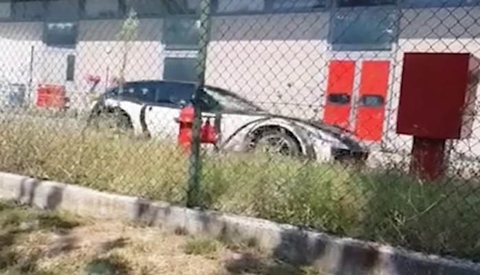 Ferrari krossoverinin prototipinin videosu yayıldı