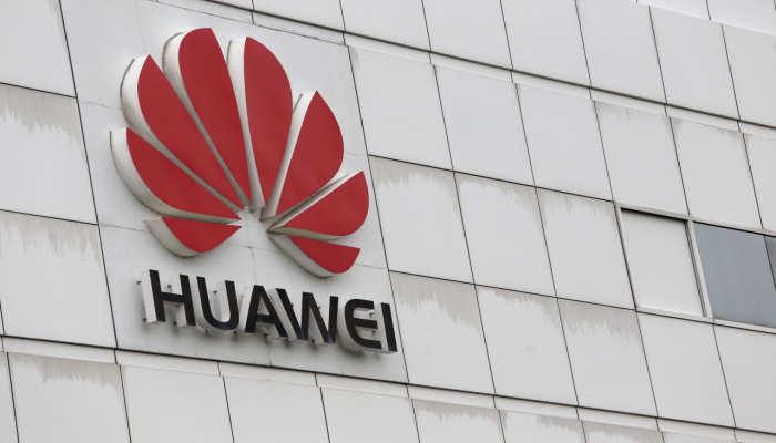 Müdafiə naziri: "Huawei"in Çin Silahlı Qüvvələri ilə əlaqəsi yoxdur