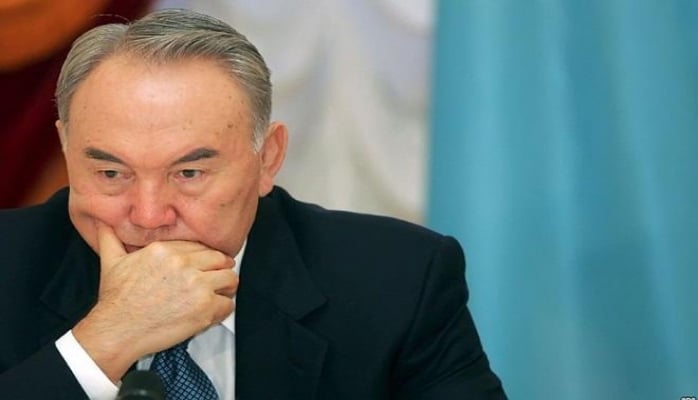 Nazarbayev bir daha istefa səbəbindən danışdı