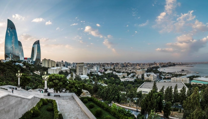 Bakıda havanın temperaturu normadan 4-6 dərəcə yüksək olub, sabah kəskin dəyişəcək - Açıqlama