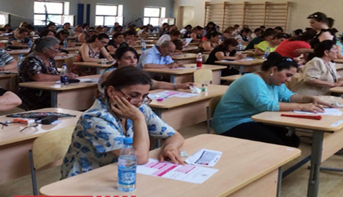 В Азербайджане начались семинары для учителей