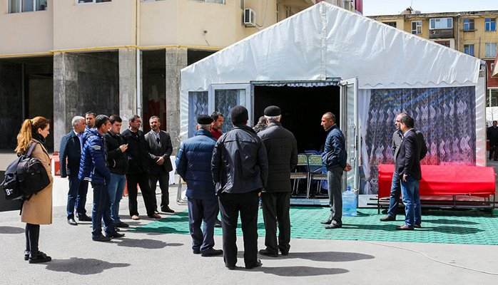 Yas mərasimlərinə xərclənən vəsait "kəllə-çarxa" çıxıb - Söhbət milyonlardan gedir