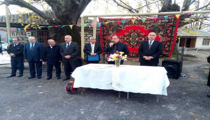 Oğuzun Muxas kəndinə təbii qaz verilib