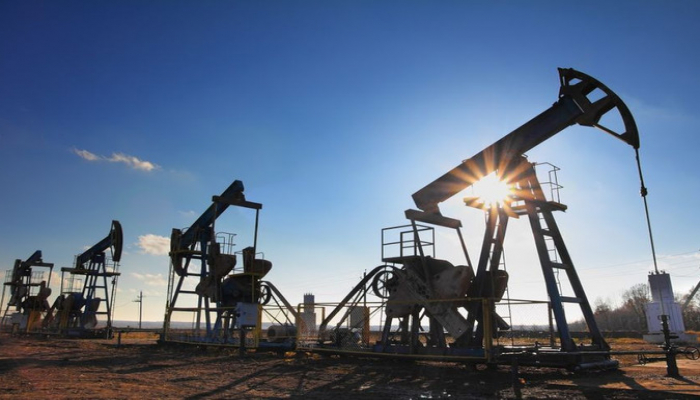 Азербайджан приступил к исполнению обязательств по добыче нефти