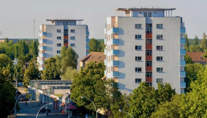 Almaniyanın bir şəhəri yeni sakinlərinə pulsuz mənzil verir