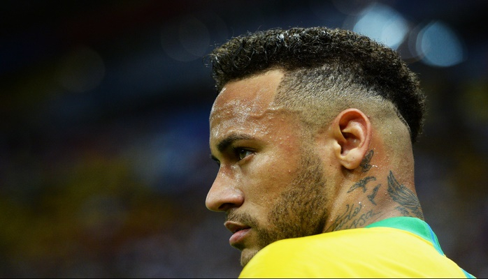 Neymar jurnalistlərə görə 425 min dollar alır