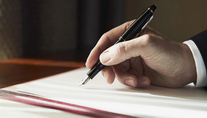 Baş nazir və spikerin müşavirləri ilə köməkçilərinin maaşı müəyyənləşdi