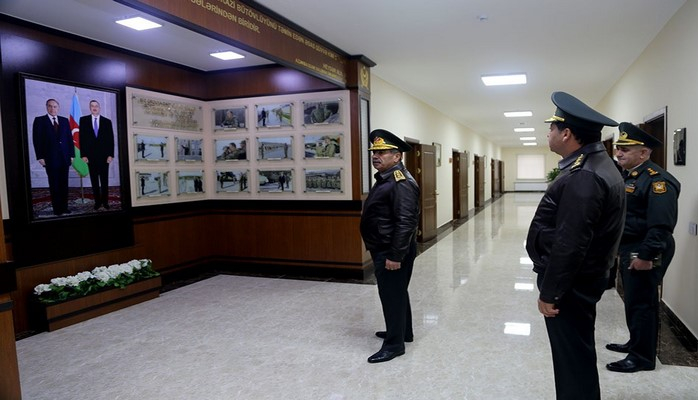 Azərbaycanın müdafiə naziri yeni inzibati binanın açılışında iştirak edib