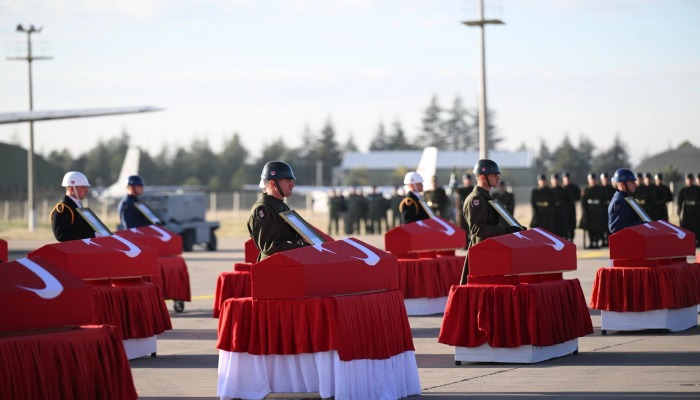 "C-130" hərbi yük təyyarəsində həlak olan türkiyəli hərbçilərlə vida mərasimi keçirilib
