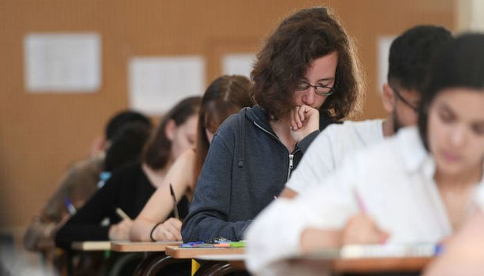 Təhsil haqqını dövlətin ödəyəcəyi tələbələr - Nazir müavini şərtləri açıqladı