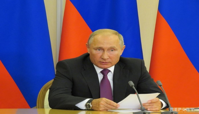 Vladimir Putin: "Bakıda keçirilən VI Beynəlxalq Humanitar Forumda müzakirə olunan mövzular əhəmiyyətlidir"