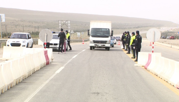 На промежуточных и вспомогательных дорогах Сумгайыта и Абшерона установлены полицейские посты