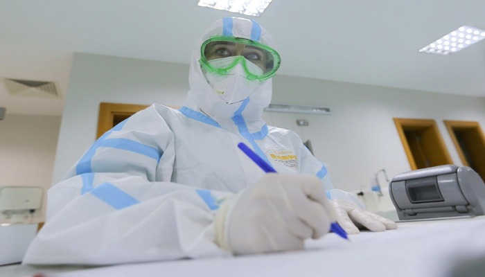 COVID-19-la mübarizə aparan tibb işçilərinin əməkhaqlarına əlavənin müddəti artırılıb