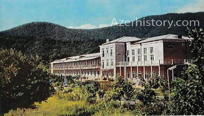 Загатала на советских открытках