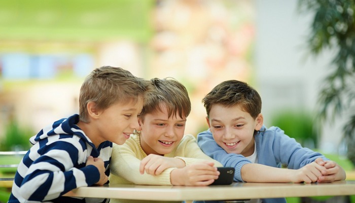 Danımarkada uşaqların sosial mediadan istifadəsinin qadağan olunmasını təklif edildi