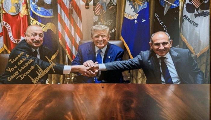 Donald Tramp İlham Əliyevə hədiyyə göndərdi: "İlham, Siz böyük lidersiniz"