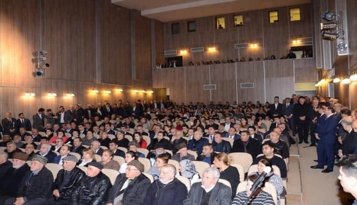 Maştağa qəsəbəsi sakinlərinin problemləri dinlənilib