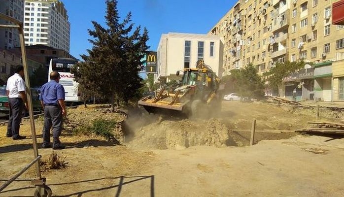 Bakı meriyası qanunsuz tikililəri sökməyə başladı