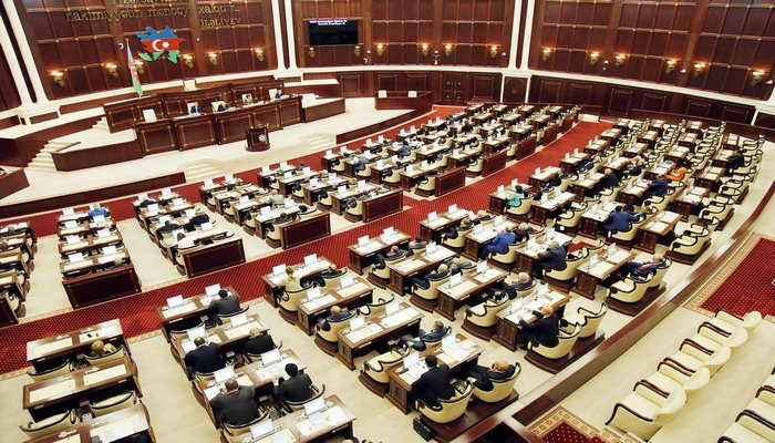 Parlament daha bir qurumun hesabatını qəbul etdi