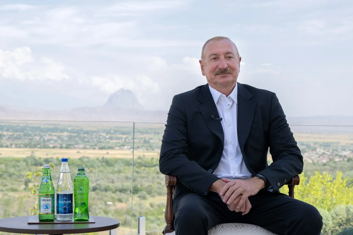 İlham Əliyev: "Naxçıvan əvəzolunmaz nəqliyyat mərkəzlərinin birinə çevriləcək"