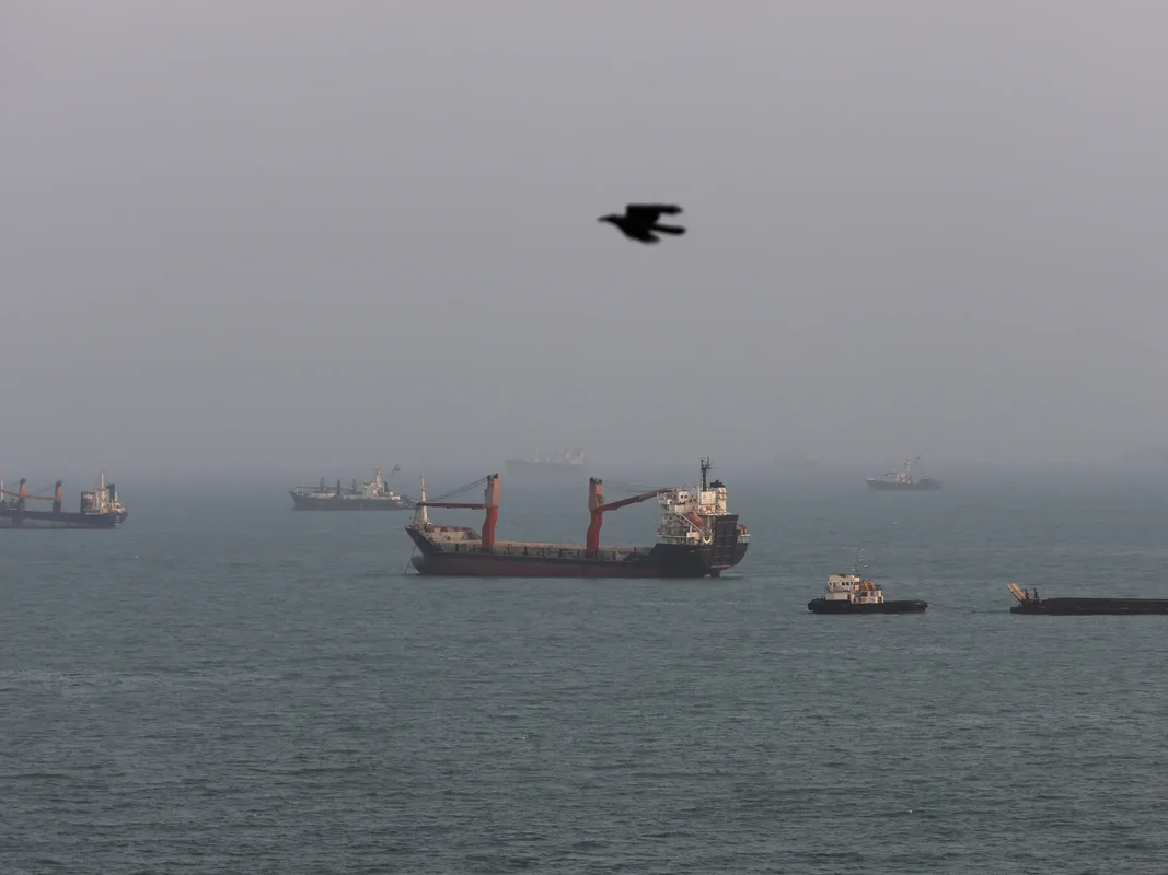 Hörmüz boğazında tanker PUA hücumuna məruz qaldı